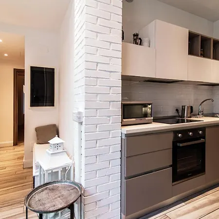 Paradise Terrace - The House Of Travelers Daire *